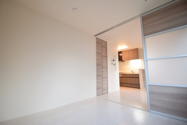 オアシスグレースの寝室|開放的な寝室です