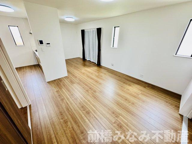 前橋市天川大島町　B号棟(全２棟)　ハートフルタウン　新築建売分譲の居間・リビング|リビングです