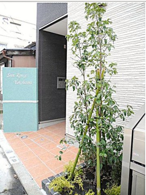 【エントランス】 | サンルージュ横浜 | 安心のオートロック