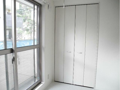 【その他】 | サンルージュ横浜 | 便利なクローゼット