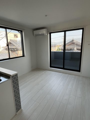 Ellina波多江駅北の居間・リビング