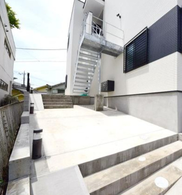 【エントランス】 | ルヴァンス二俣川