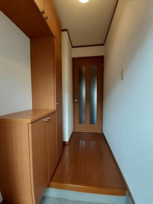 【玄関】 | クリーンフィールドＢ | 落ち着いた玄関です