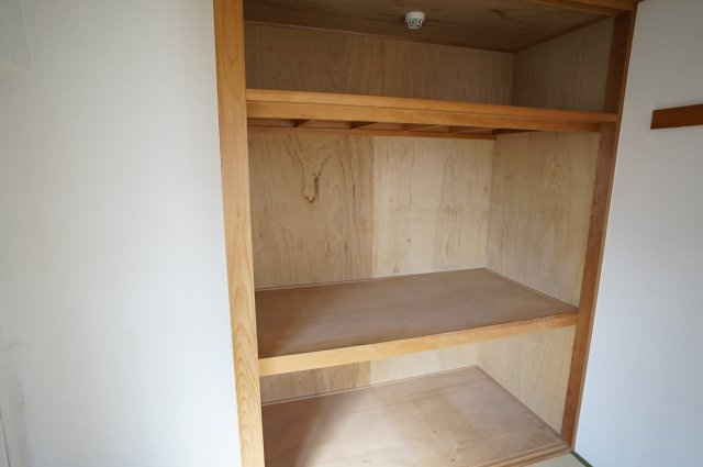 ロイヤルメゾン逆瀬川の収納