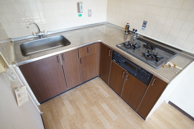 ロイヤルメゾン逆瀬川のキッチン