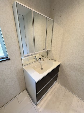 大字寺尾戸建ての独立洗面台