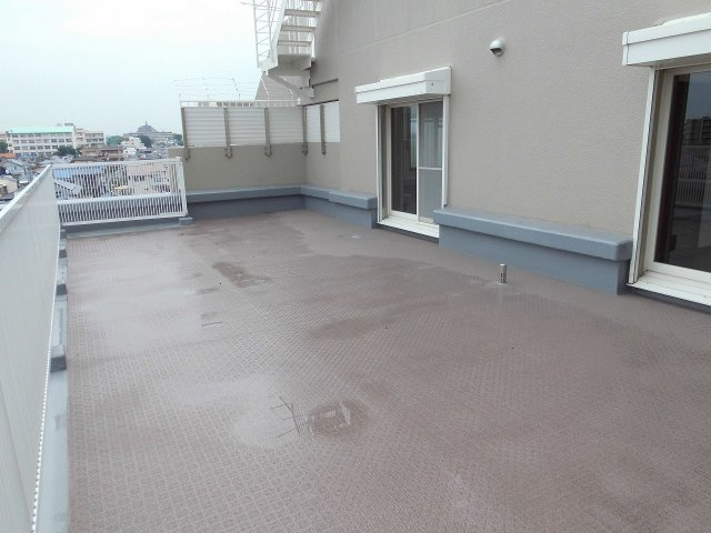 ジュリオ東野のバルコニー