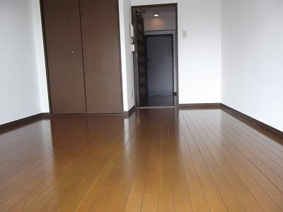 マルエイ参番館の居間・リビング