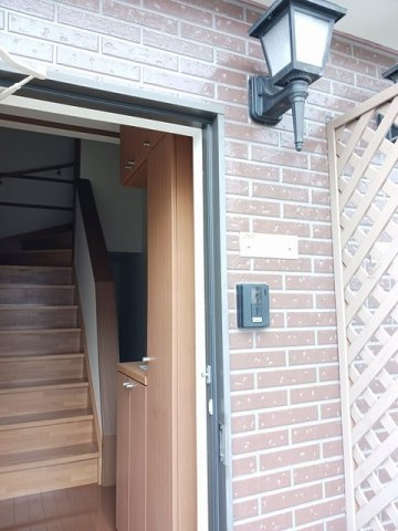 ビサイド桜木Ｂの玄関|落ち着いた玄関です