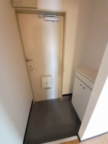 プラムハウスの玄関|明るい玄関です