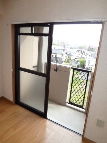 熊本市中央区黒髪６丁目の賃貸マンションのバルコニー|広々としたバルコニーです