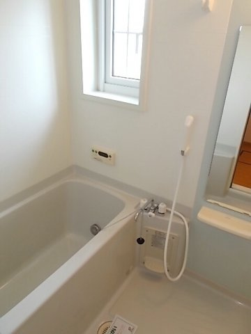 サンエイツプレインＡの浴室|ゆったり過ごせるお風呂です