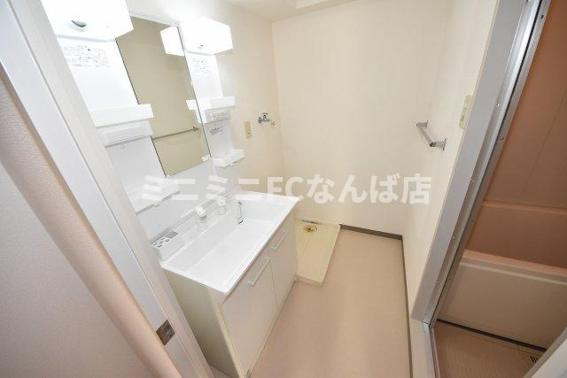 大阪市西区北堀江２丁目の賃貸マンションの洗面所