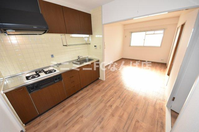 大阪市西区北堀江２丁目の賃貸マンションの居間・リビング