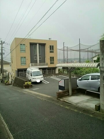 熊本市北区四方寄町のアパートの駐車場|駐車スペースもあります