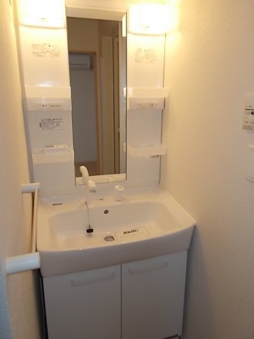 熊本市北区四方寄町のアパートの洗面所|広い洗面スペース