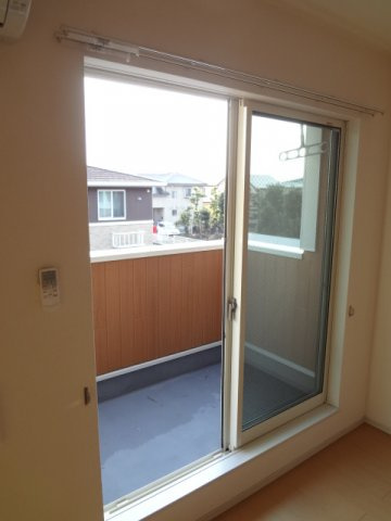 リ・ヴェステス　アニューのバルコニー|お洗濯にも便利なバルコニー付き