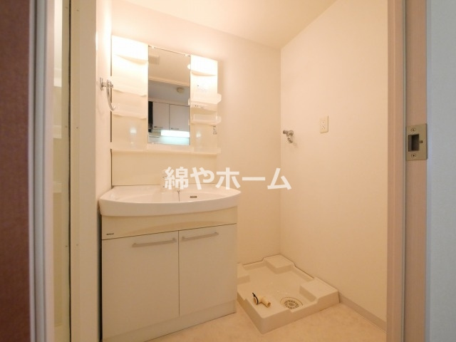 ドゥーエ森ノ宮の洗面所|スペースが確保できる洗面所です