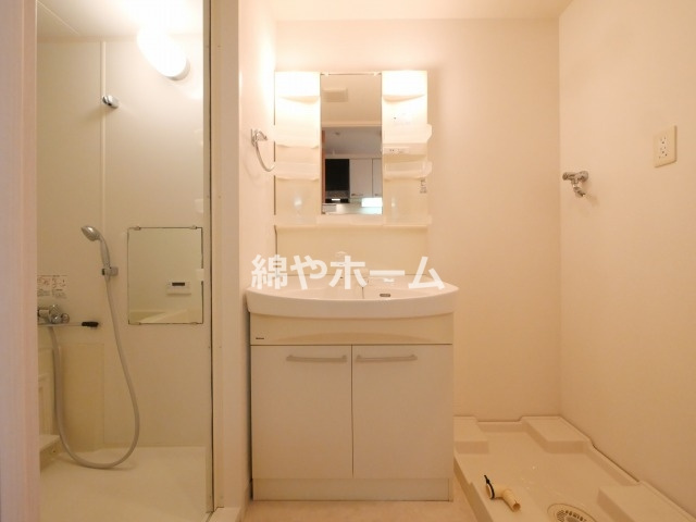 ドゥーエ森ノ宮の独立洗面台|独立洗面化粧台が付いています