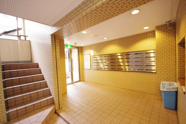 【エントランス】