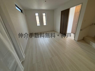 【居間・リビング】 | 神戸市垂水区塩屋北町4丁目　新築戸建A号棟　仲介手数料無料！ | 居間です
