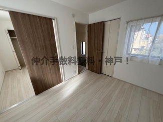 【洋室】 | 神戸市垂水区塩屋北町4丁目　新築戸建A号棟　仲介手数料無料！ | スタンダードな洋室です