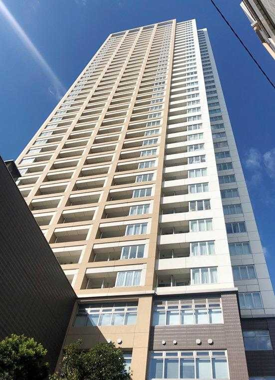 グランドターミナルタワー本八幡の外観