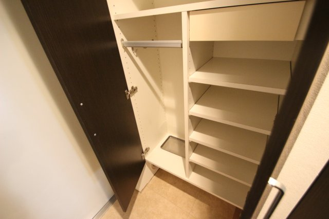 パークホームズ川口幸町センターステージの玄関|※別号室の参考写真です。