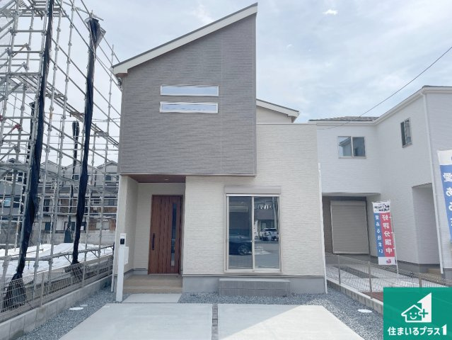 京都市伏見区羽束師鴨川町　第3期　新築一戸建ての外観|お客様に長く安心して住んでいだだける事にこだわった家づくり！住んでからのアフターサービスにもしっかりと取り組んでいます！