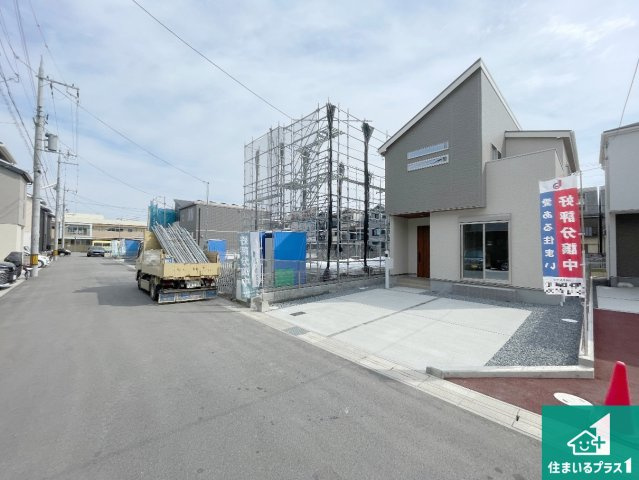 京都市伏見区羽束師鴨川町　第3期　新築一戸建ての外観|お客様に長く安心して住んでいだだける事にこだわった家づくり！住んでからのアフターサービスにもしっかりと取り組んでいます！