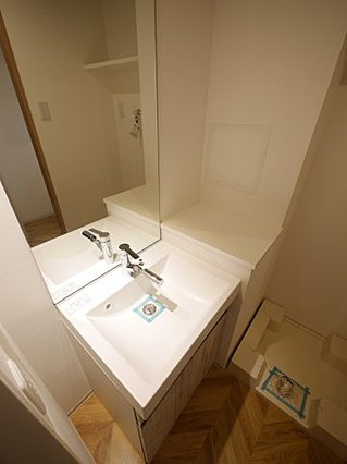 コンポジット亀戸ウエストの独立洗面台