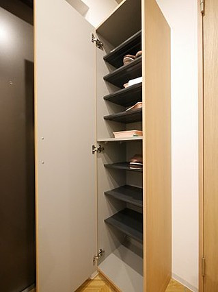 コンポジット亀戸ウエストの玄関