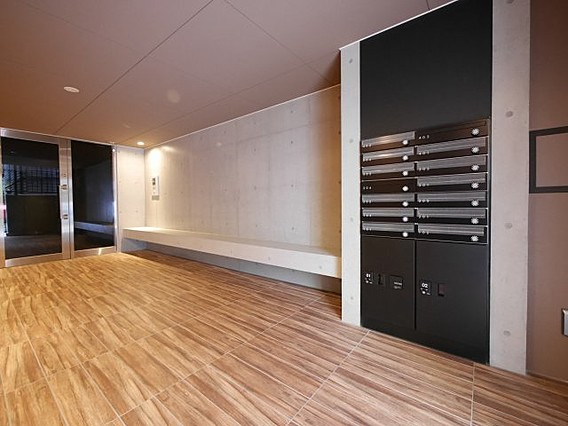 コンポジット亀戸ウエストのエントランス