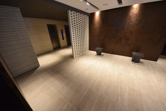 アーバネックス本町のロビー