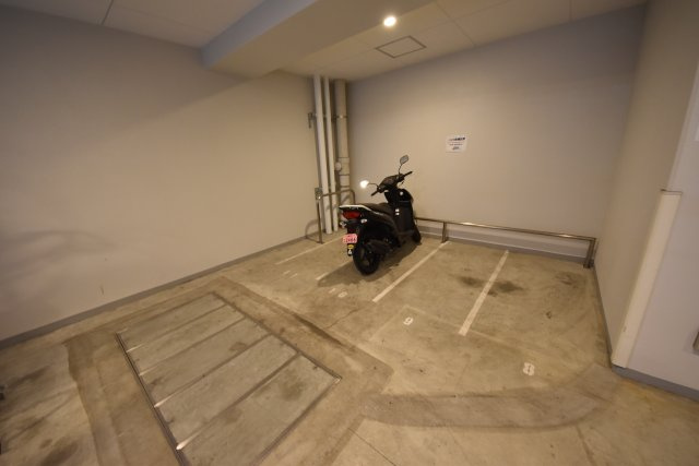 アーバネックス本町の駐車場