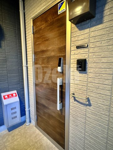 Dアヴァンス登戸町の玄関