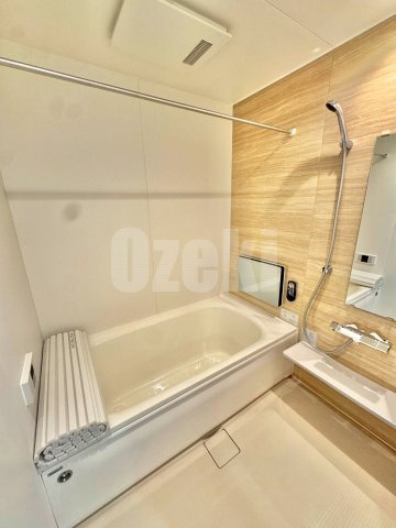 Dアヴァンス登戸町の浴室