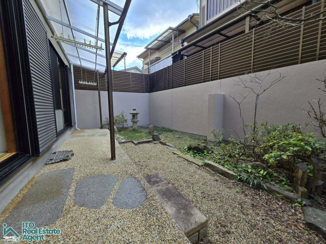 松ヶ崎樋ノ上町 中古戸建の庭