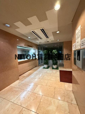 【ロビー】 | ルネ御苑プラザ