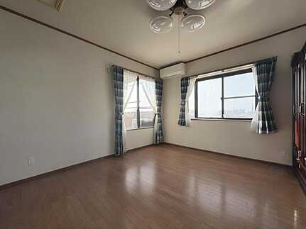 広島市西区草津梅が台　中古一戸建て(JS)の洋室