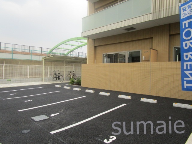 ディ・アミカルの駐車場|駐車場です☆