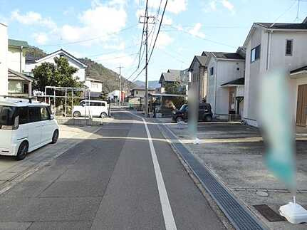 安佐北区深川７丁目の前面道路含む現地写真