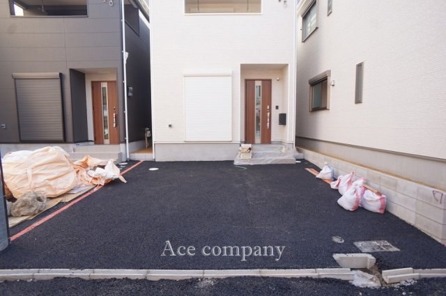 【内観：施工例】 | 生野区田島3丁目　【2号棟/全4区画】 | 【同社による同仕様の施工例】対面式のシステムキッチンです♪