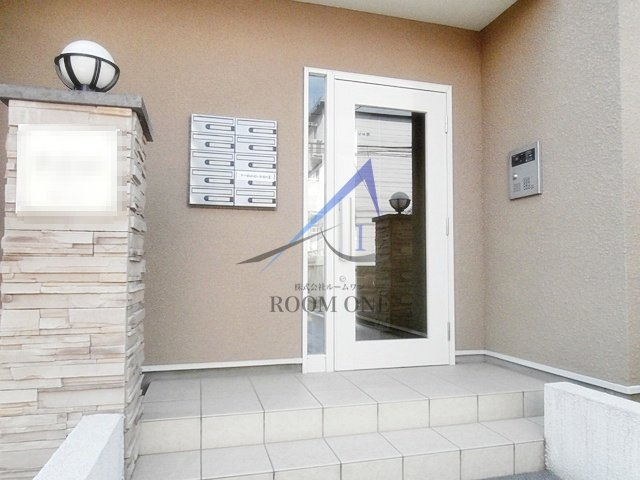 ＳＴＥＬＬＡのエントランス|エントランスです。