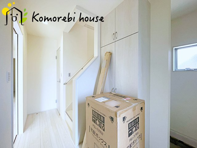 鴻巣市登戸　第2　新築一戸建て　リーブルガーデン　03の玄関|落ち着いた玄関です