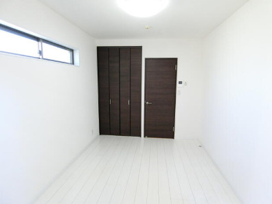 新宿区高田馬場３丁目のアパートの居間・リビング