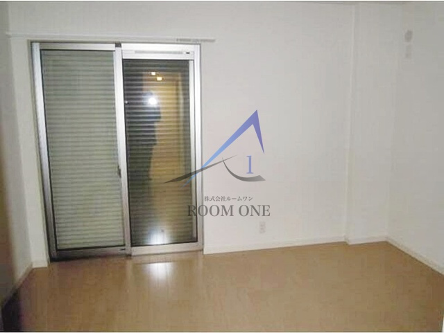 PINNER　PARKの居間・リビング|洋室のお部屋です。