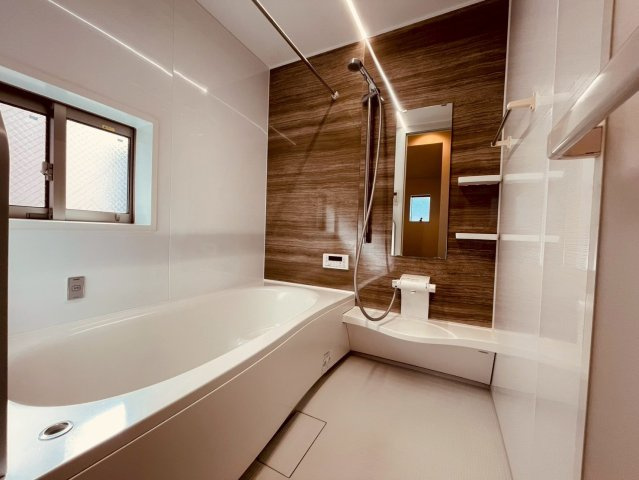 【トイレ】 | 練馬区南大泉３丁目　中古戸建て | 使いやすさと掃除のしやすさを両立したトイレ空間です