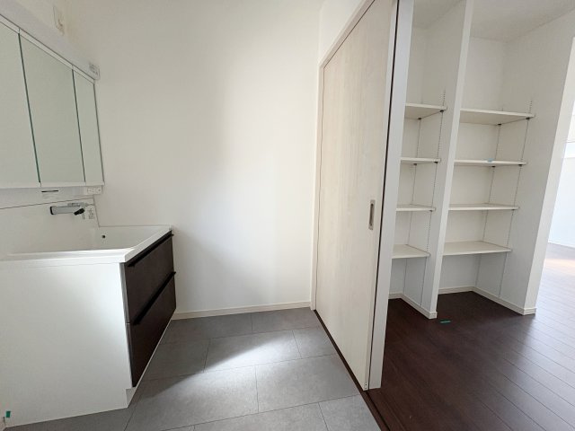 【脱衣所】 | 深谷市東方第28期　ワイウッドコート　新築戸建　全4棟　1号棟