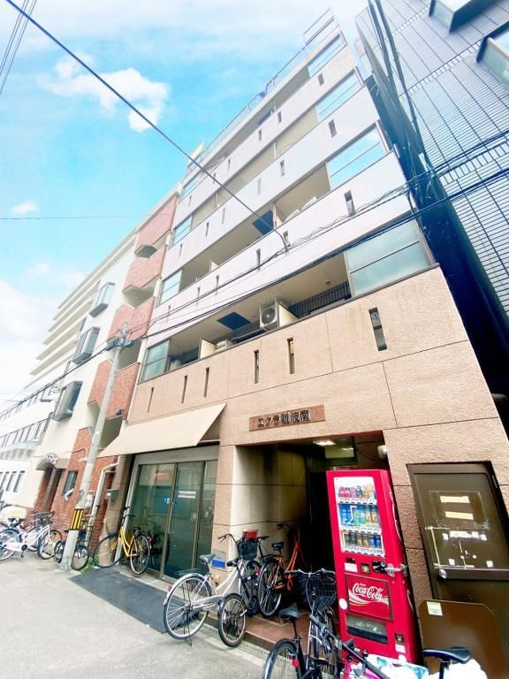 エクラ難波南の外観